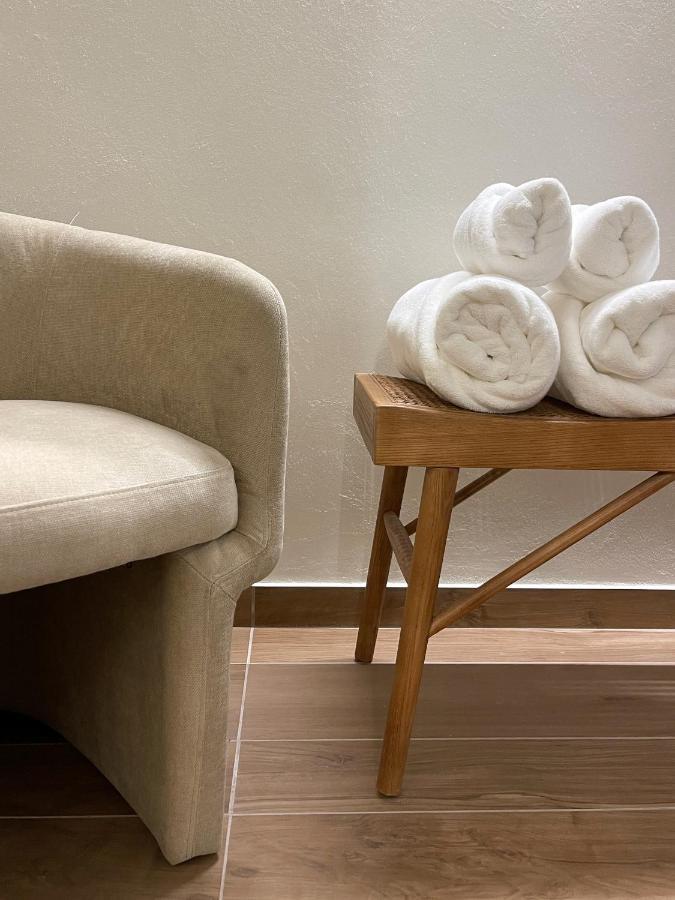 Raha Suites Syracuse Bagian luar foto