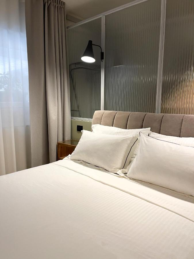 Raha Suites Syracuse Bagian luar foto