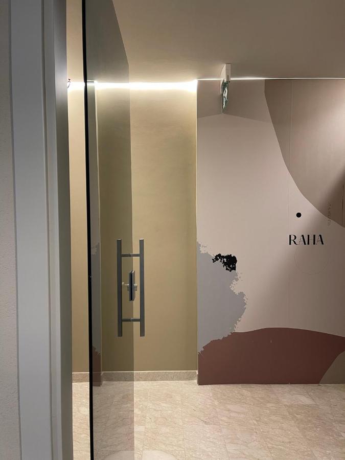 Raha Suites Syracuse Bagian luar foto