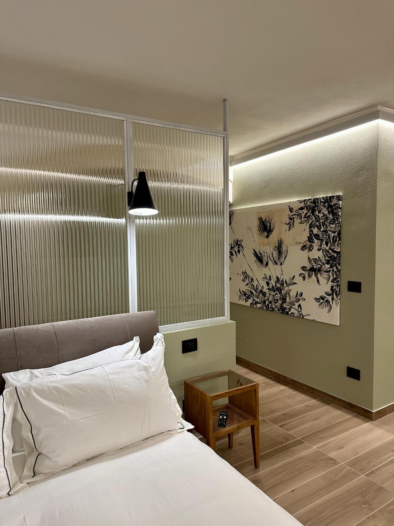 Raha Suites Syracuse Bagian luar foto
